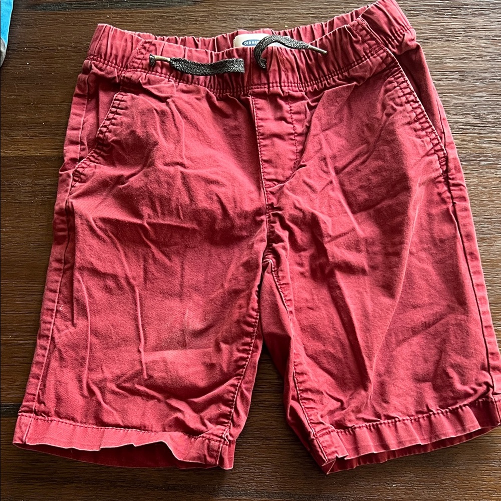 Sz M/ 8 Old Navy Kids Red Shorts very good condition. 100% cotton.